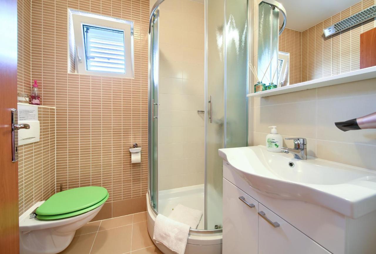 שילו Apartments Ivica Krk Island מראה חיצוני תמונה