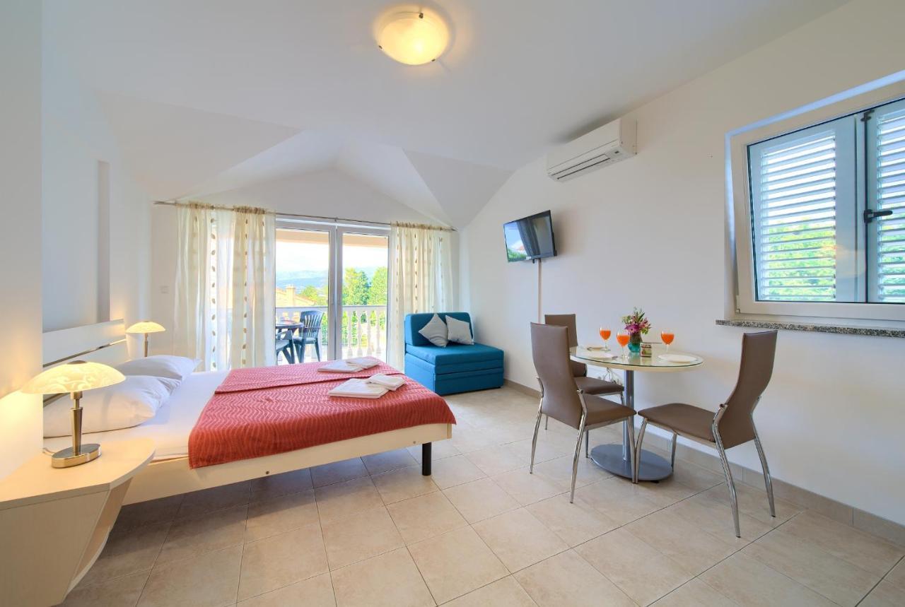 שילו Apartments Ivica Krk Island מראה חיצוני תמונה