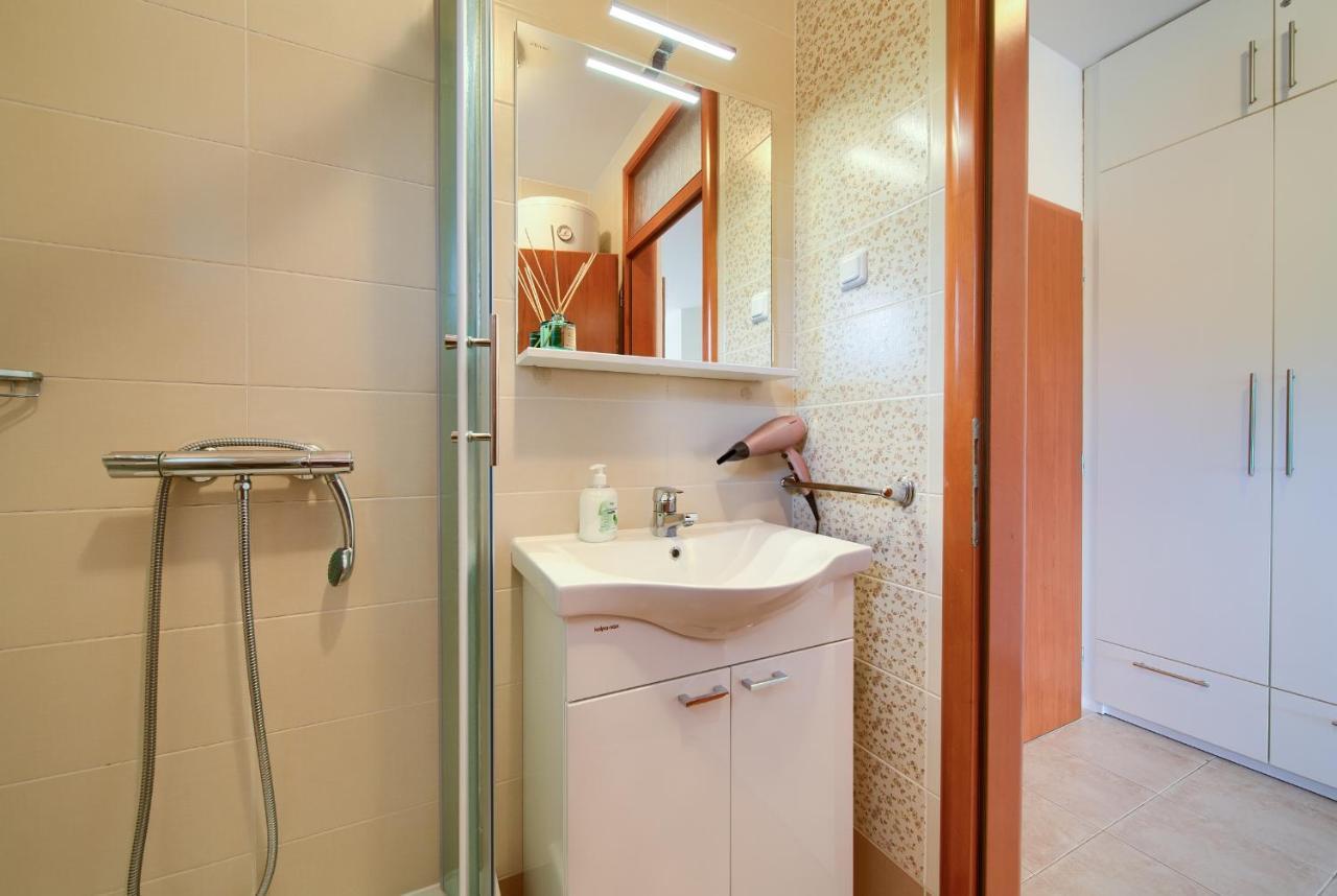 שילו Apartments Ivica Krk Island מראה חיצוני תמונה