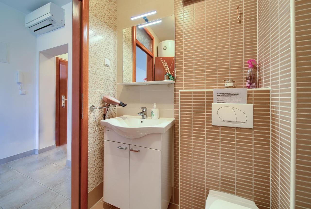 שילו Apartments Ivica Krk Island מראה חיצוני תמונה