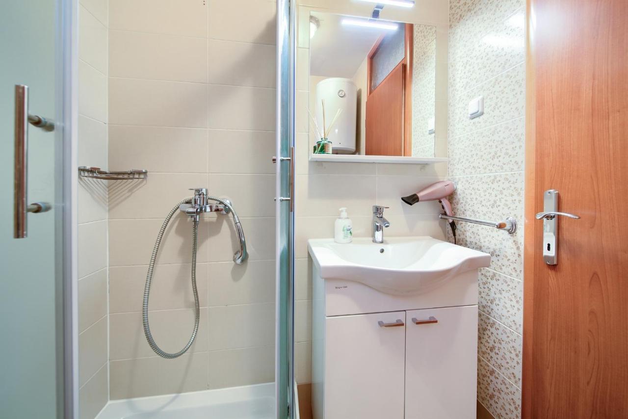 שילו Apartments Ivica Krk Island מראה חיצוני תמונה