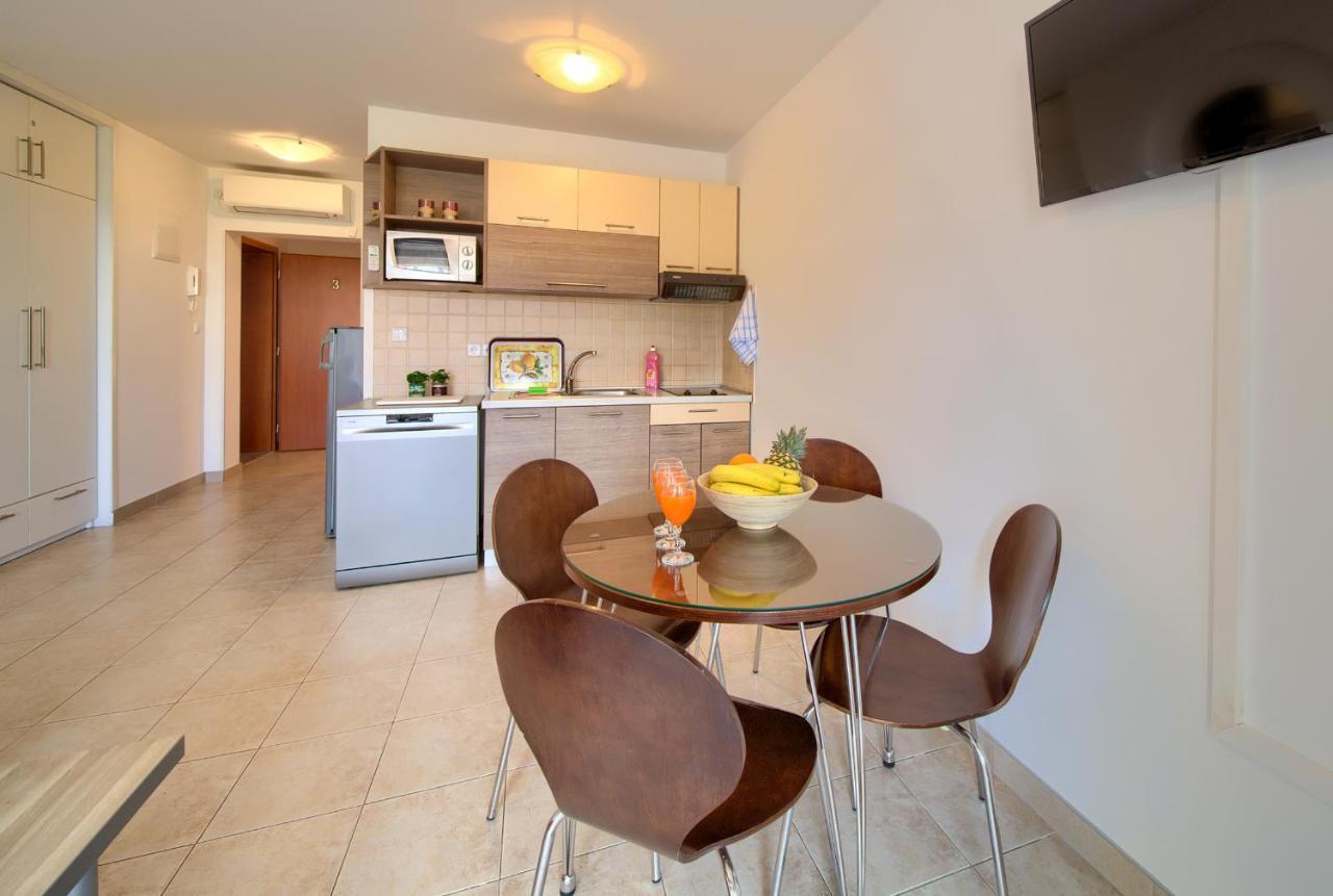 שילו Apartments Ivica Krk Island מראה חיצוני תמונה