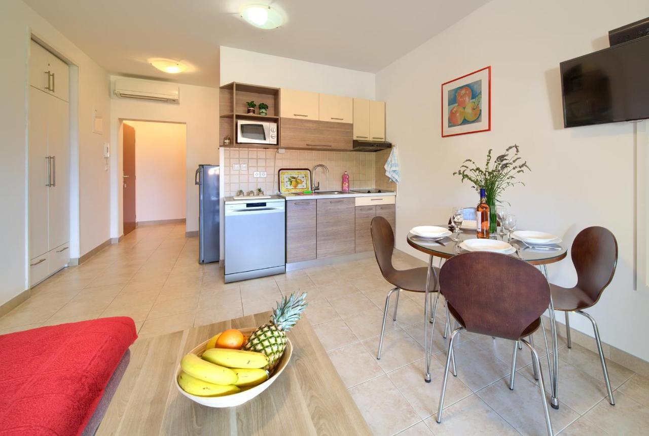 שילו Apartments Ivica Krk Island מראה חיצוני תמונה