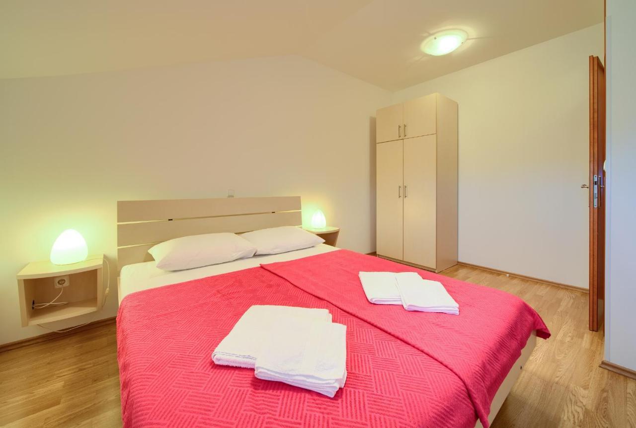שילו Apartments Ivica Krk Island מראה חיצוני תמונה