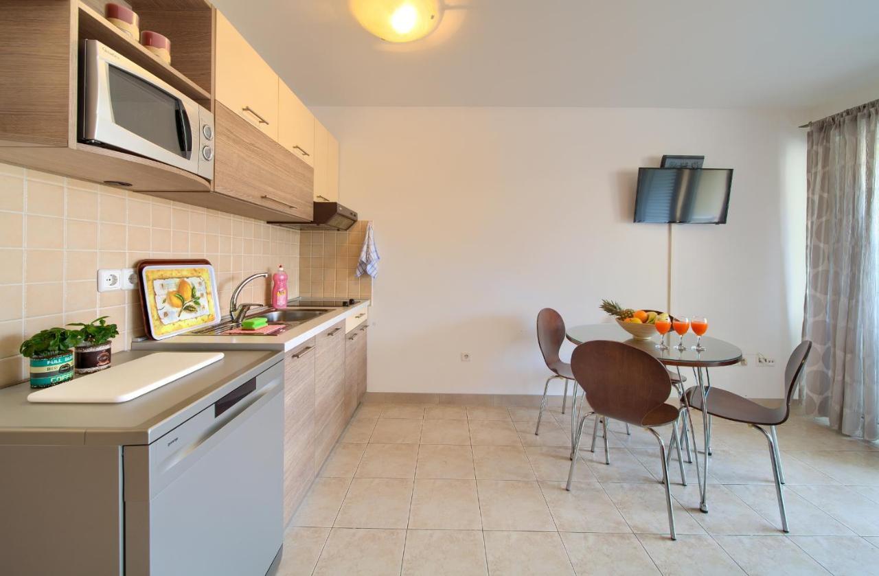 שילו Apartments Ivica Krk Island מראה חיצוני תמונה