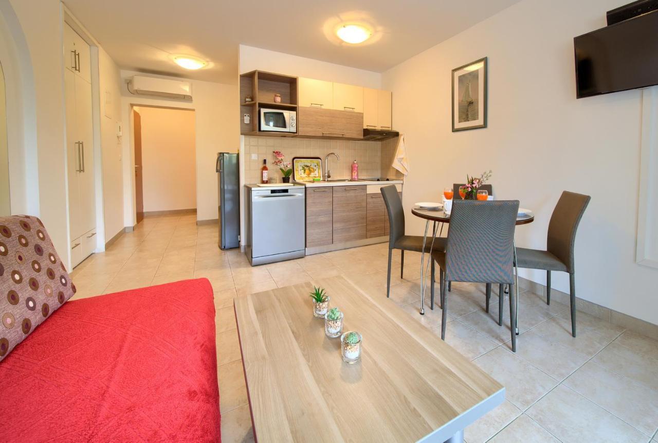 שילו Apartments Ivica Krk Island מראה חיצוני תמונה