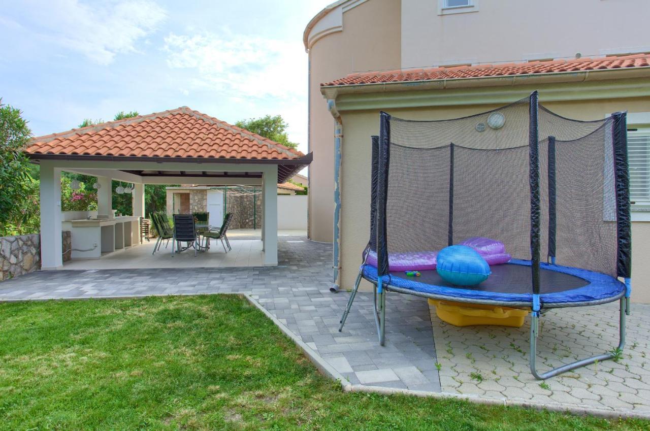 שילו Apartments Ivica Krk Island מראה חיצוני תמונה