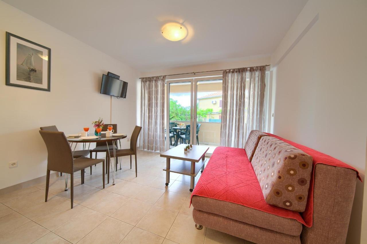 שילו Apartments Ivica Krk Island מראה חיצוני תמונה